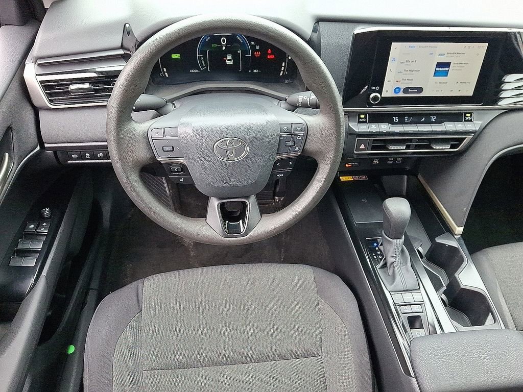Used 2025 Toyota Camry LE FWD image 12