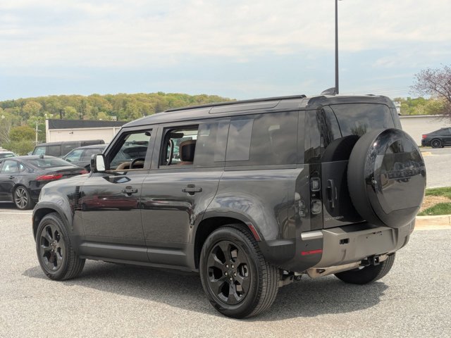 Used 2026 Land Rover Defender 110 S AWD/4WD image 8