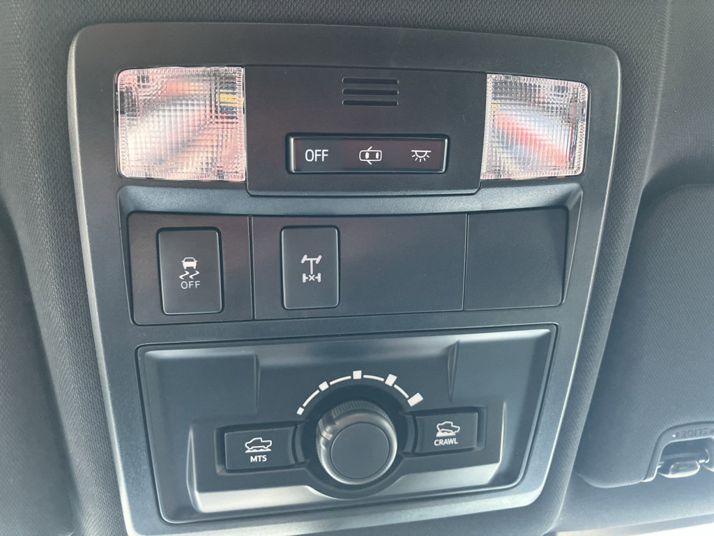 Used 2019 Toyota Tacoma TRD Off-Road w/ Technology Package AWD/4WD image 27