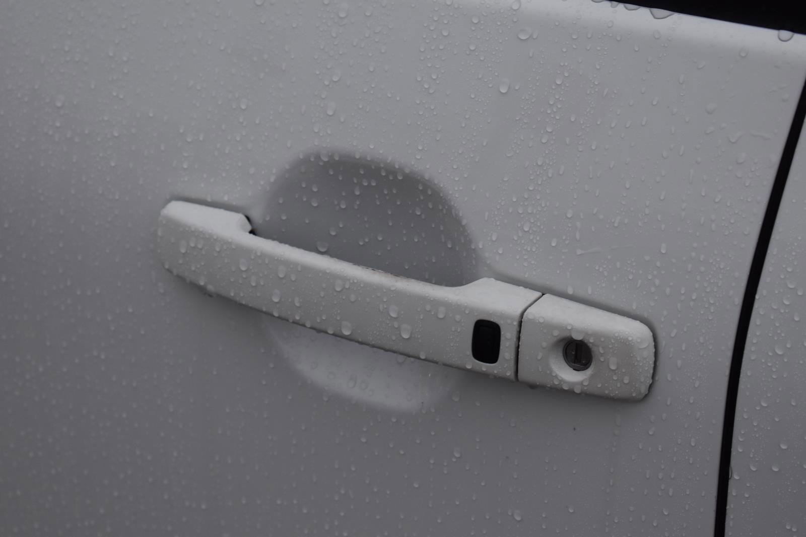 Used 2023 Nissan Frontier SV w/ SV Convenience Package image 4