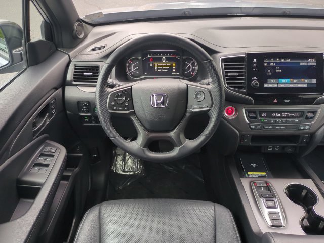 Used 2025 Honda Passport EX-L image 16