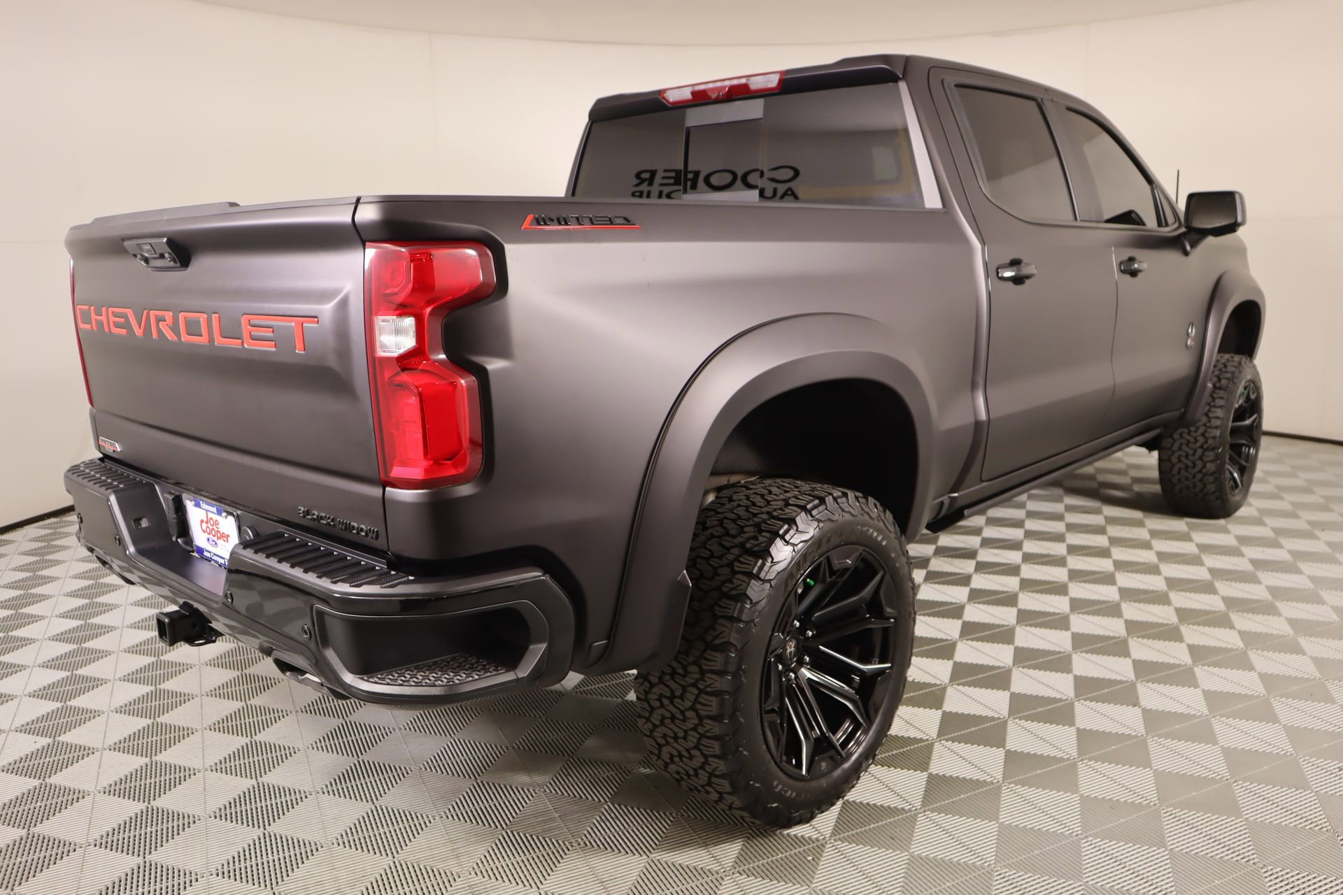 Used 2025 Chevrolet Silverado 1500 LTZ image 24
