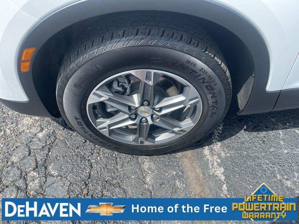 Used 2025 Chevrolet Blazer LT AWD/4WD image 10