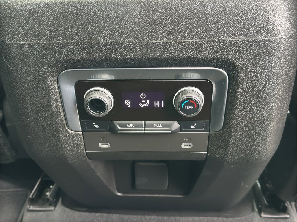 Used 2021 Chevrolet Tahoe High Country w/ Premium Package image 33