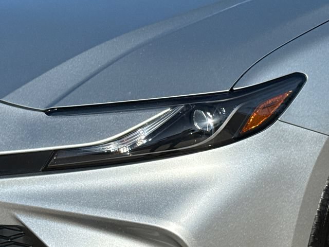 Used 2025 Toyota Camry LE w/ Convenience Package FWD image 4