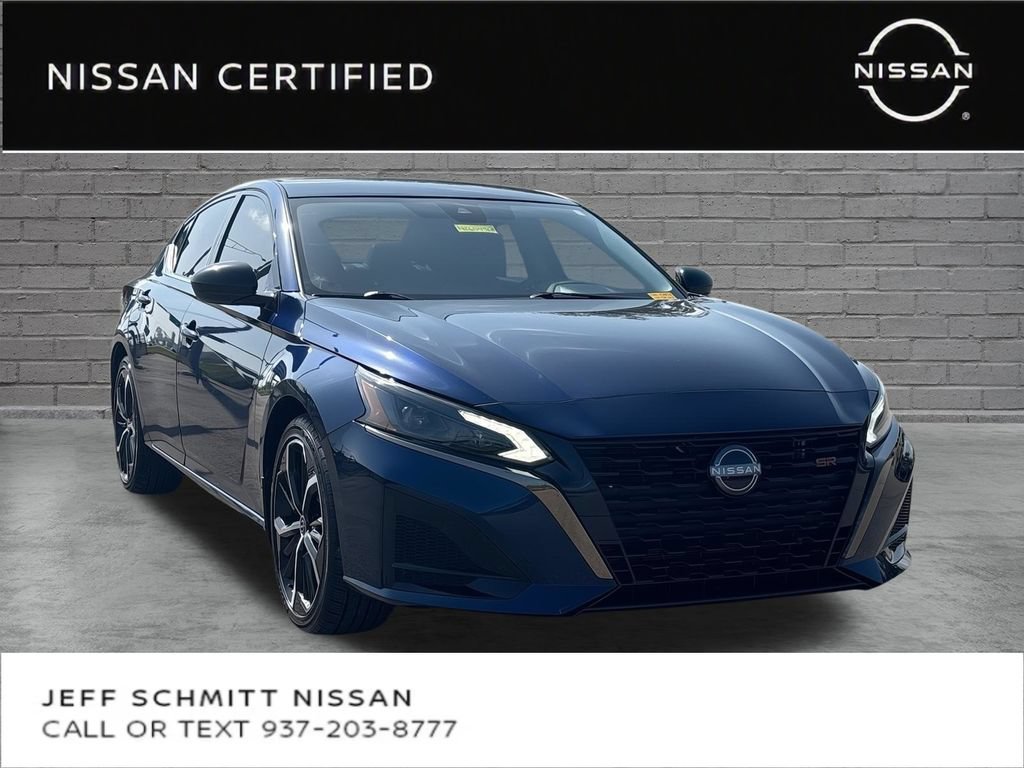 Certified 2023 Nissan Altima 2.5 SR FWD image 1