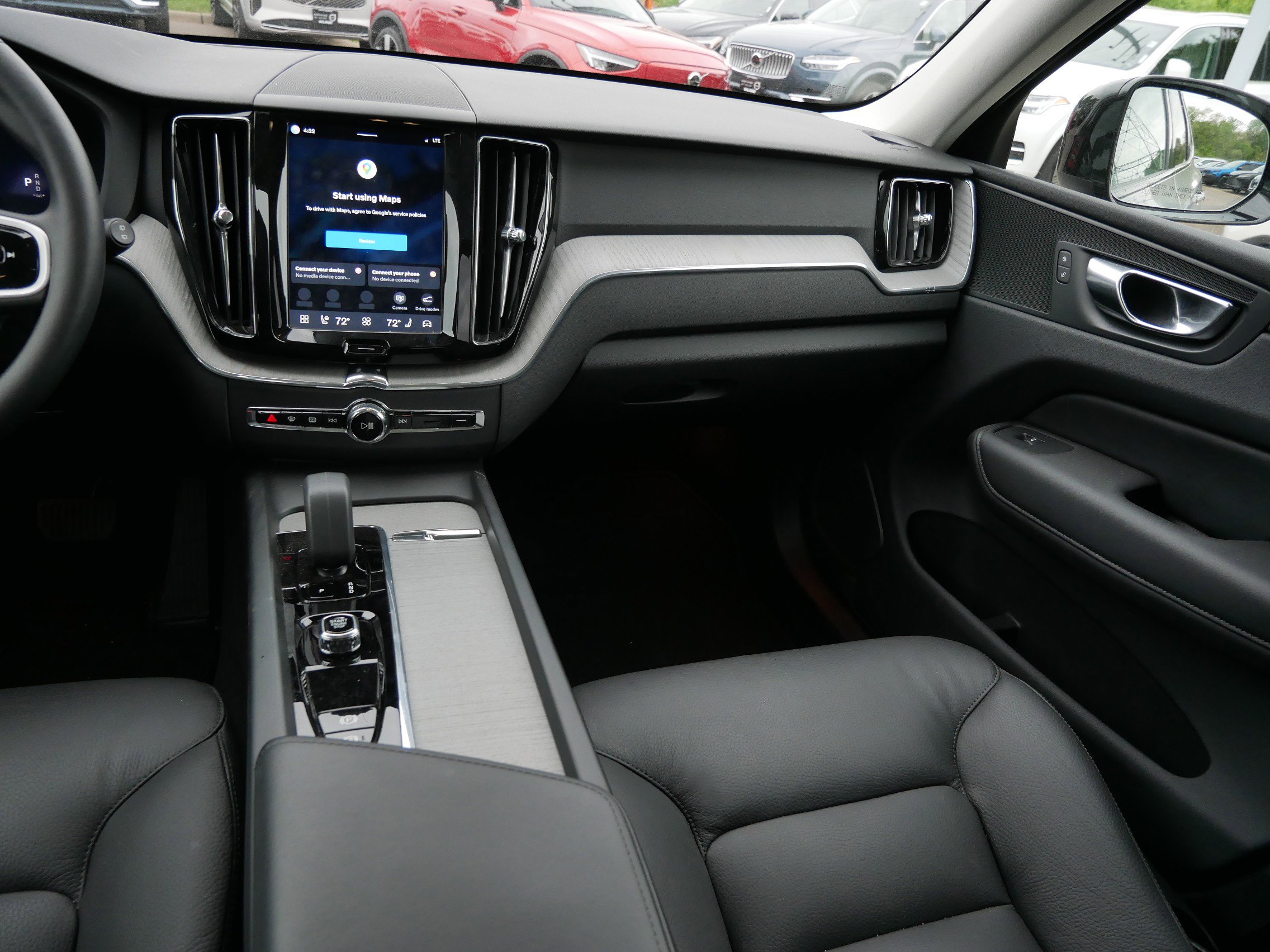 Used 2025 Volvo XC60 B5 Plus w/ Climate Package AWD/4WD image 14