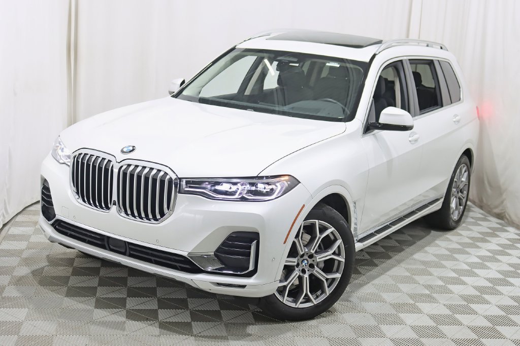Used 2022 BMW X7 xDrive40i w/ Premium Package AWD/4WD image 5