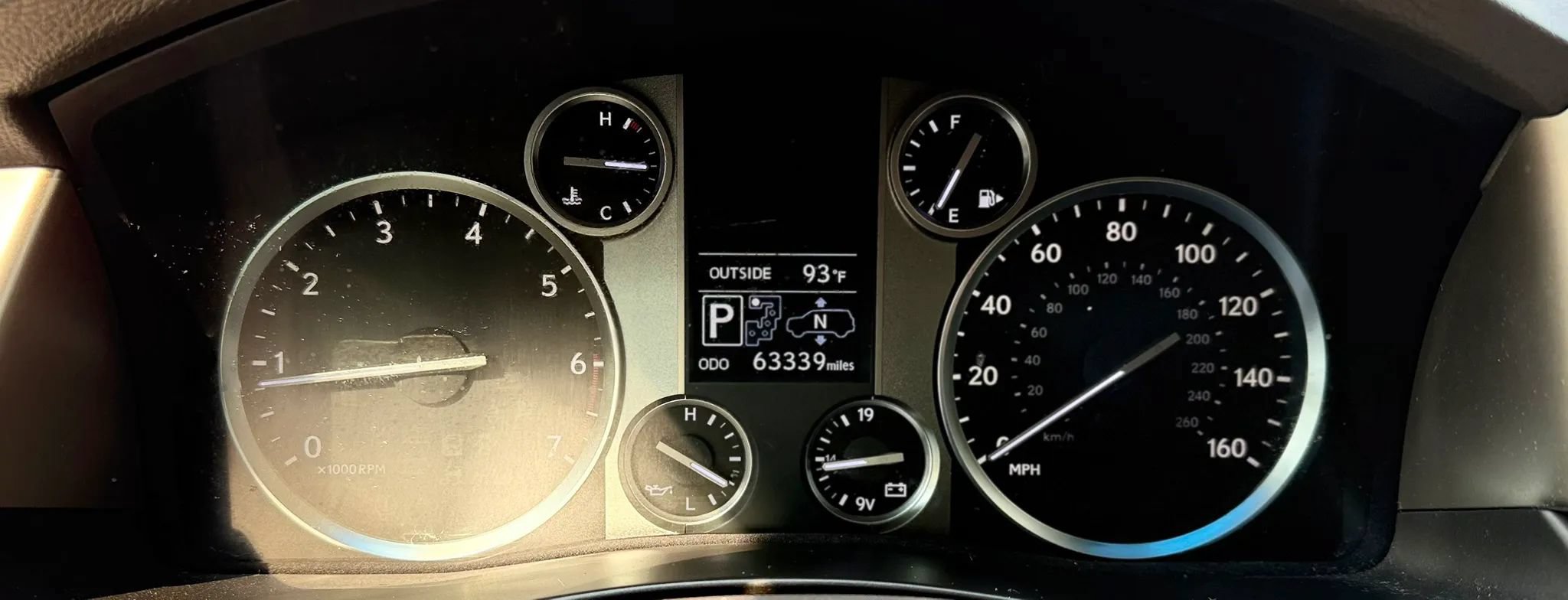 Used 2013 Lexus LX 570 4WD image 16