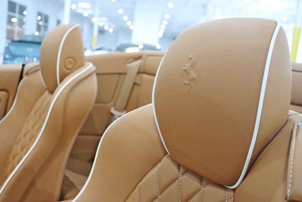 Used 2011 Ferrari California RWD image 28