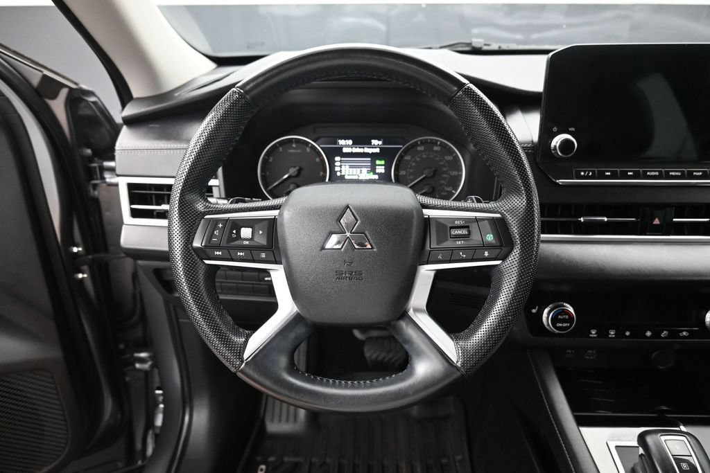 Used 2023 Mitsubishi Outlander SE FWD image 23