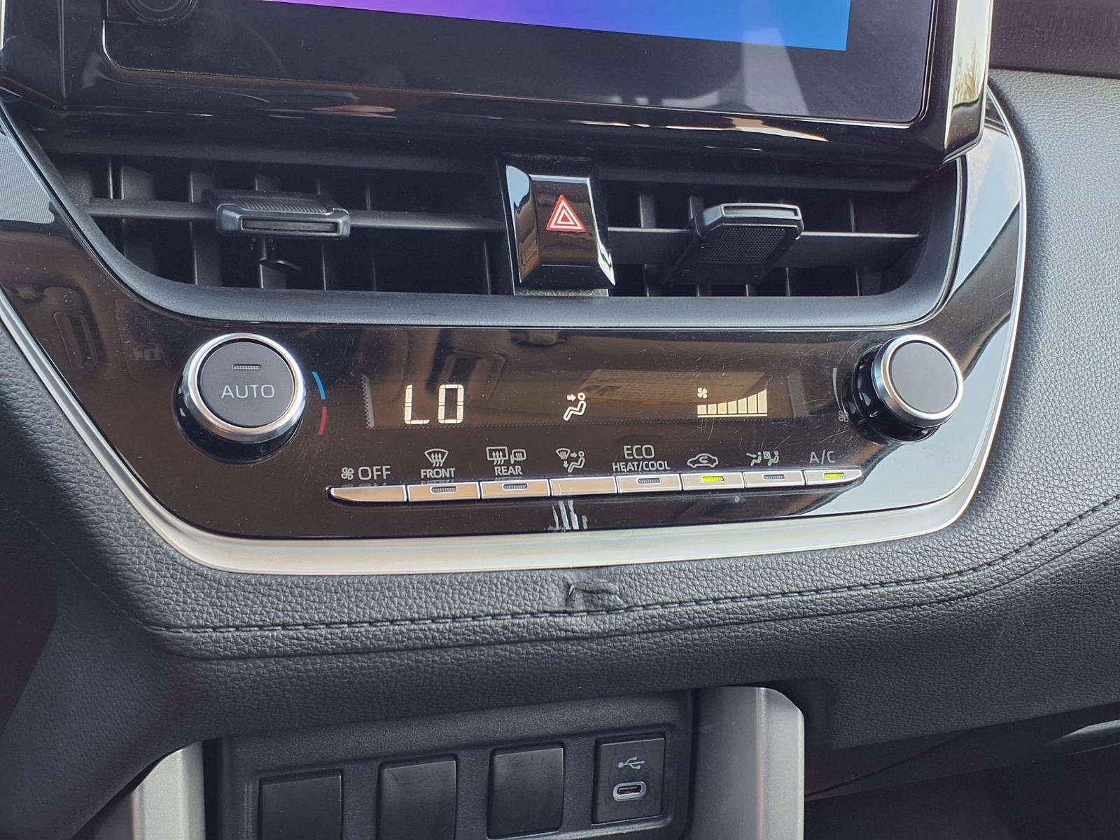 Used 2024 Toyota Corolla Cross LE image 18