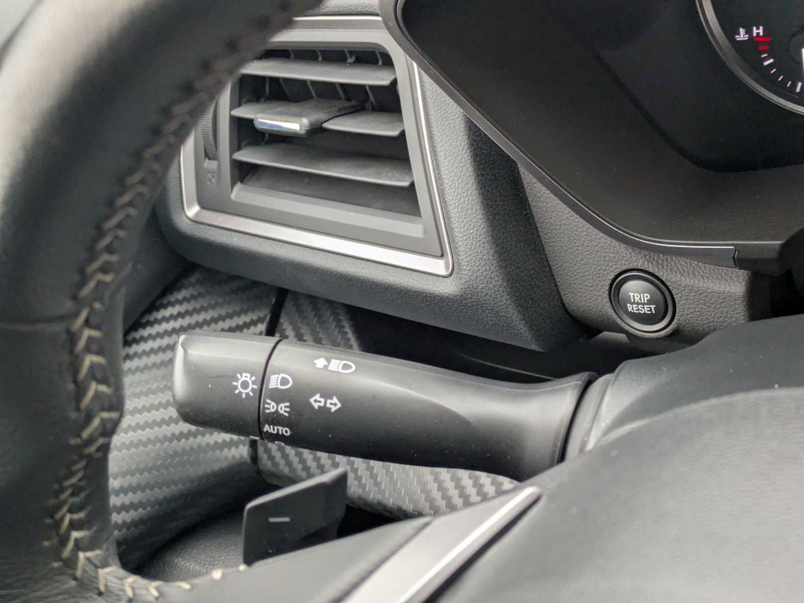 Used 2024 Subaru Ascent Premium w/ Convenience Package image 27