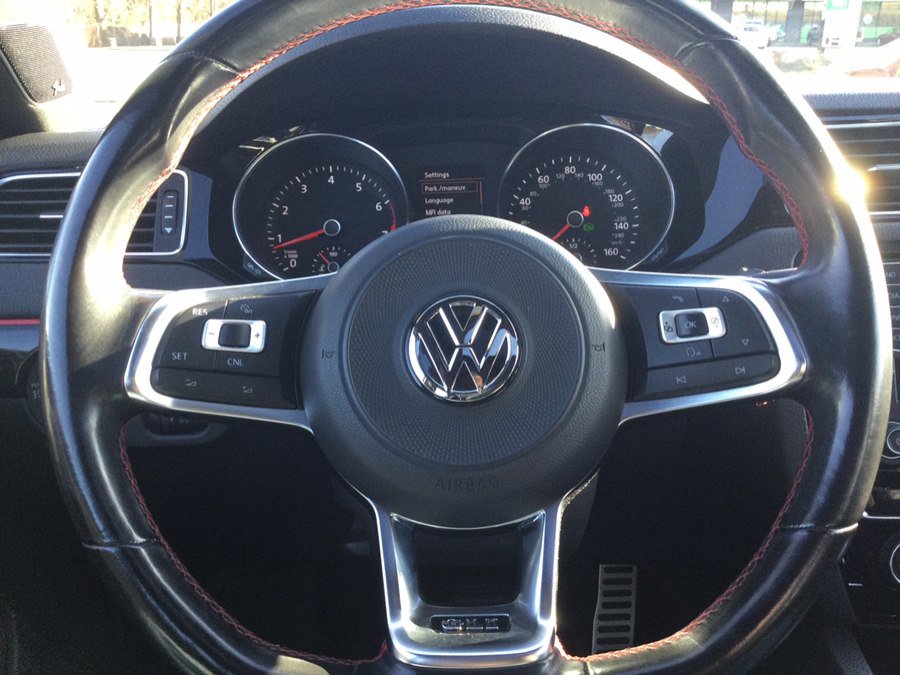 Used 2017 Volkswagen Jetta GLI FWD image 24