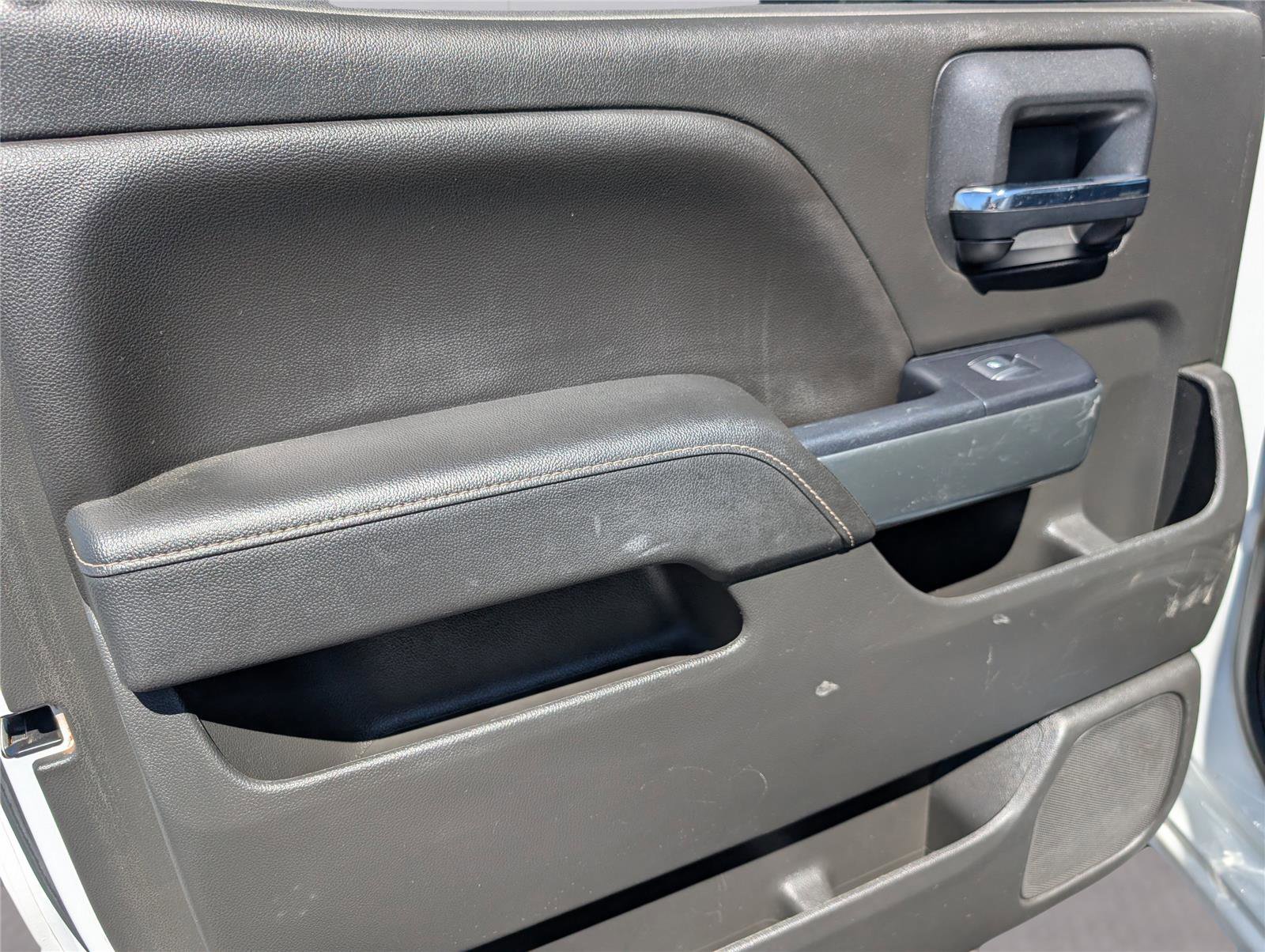 Used 2018 Chevrolet Silverado 1500 LT w/ Texas Edition image 31