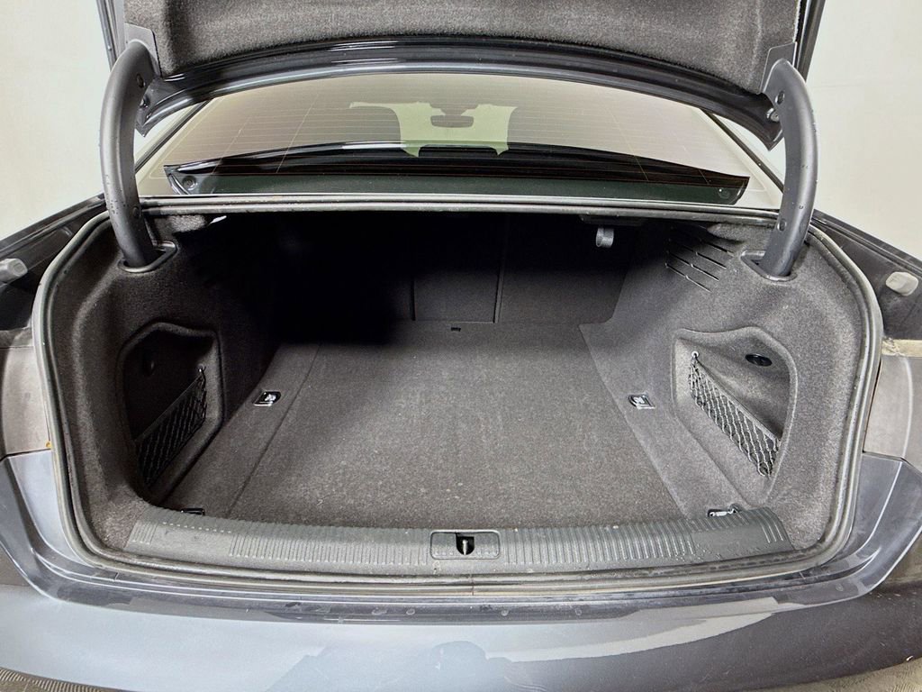 Used 2021 Audi A4 2.0T Premium image 28