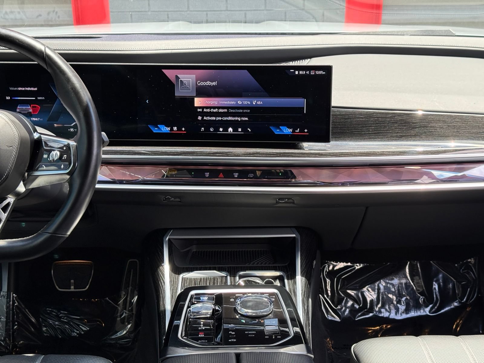 Used 2024 BMW i7 eDrive50 w/ M Sport Package RWD image 33