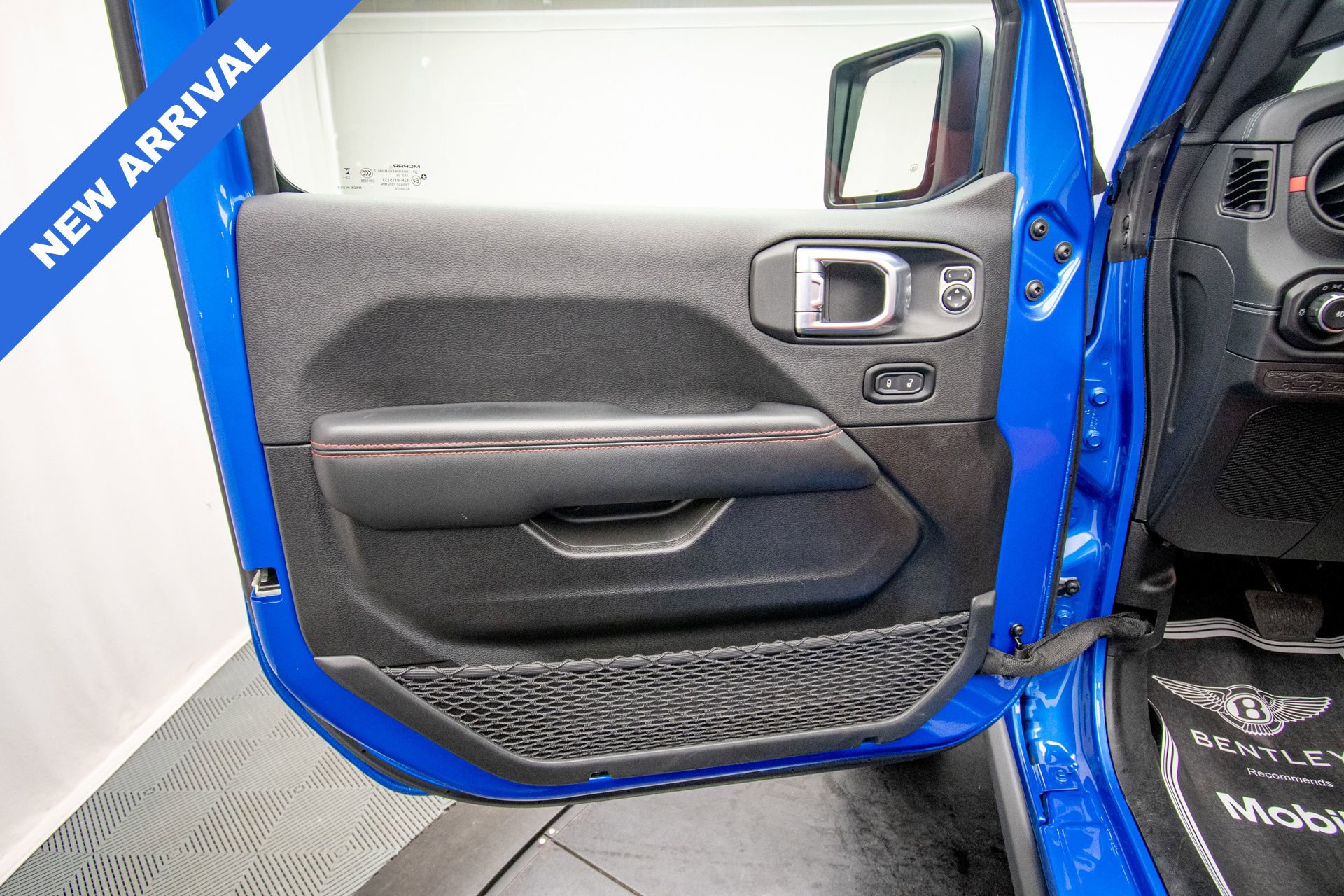 Used 2024 Jeep Wrangler Unlimited Rubicon 392 AWD/4WD image 31
