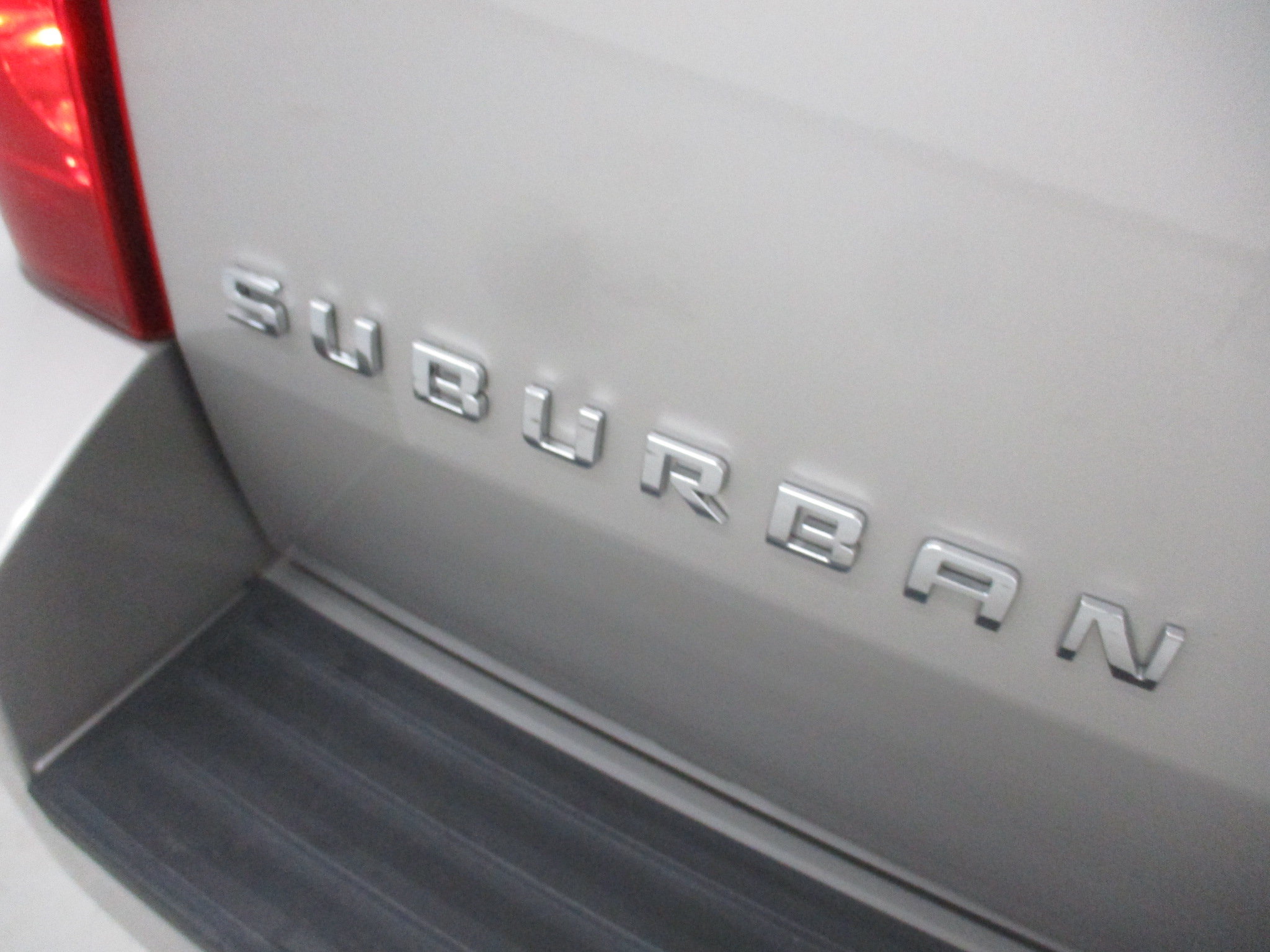 Used 2007 Chevrolet Suburban 2500 LT w/ LT Preferred Equipment Group AWD/4WD image 12