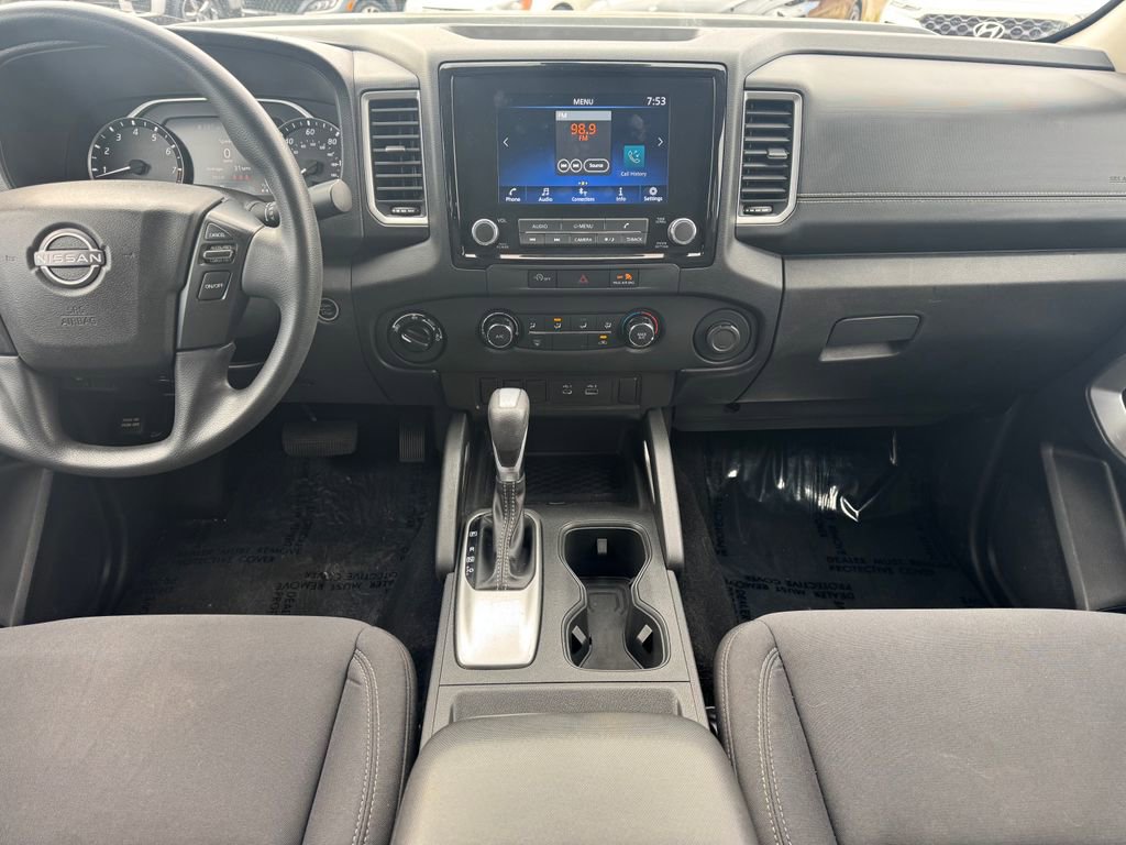 Used 2023 Nissan Frontier SV AWD/4WD image 9