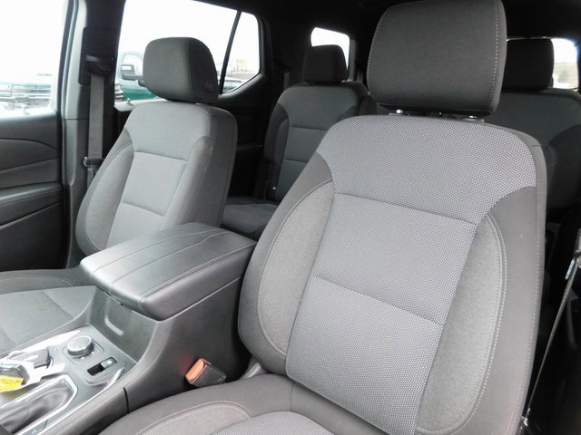 Used 2023 Chevrolet Traverse LT image 15