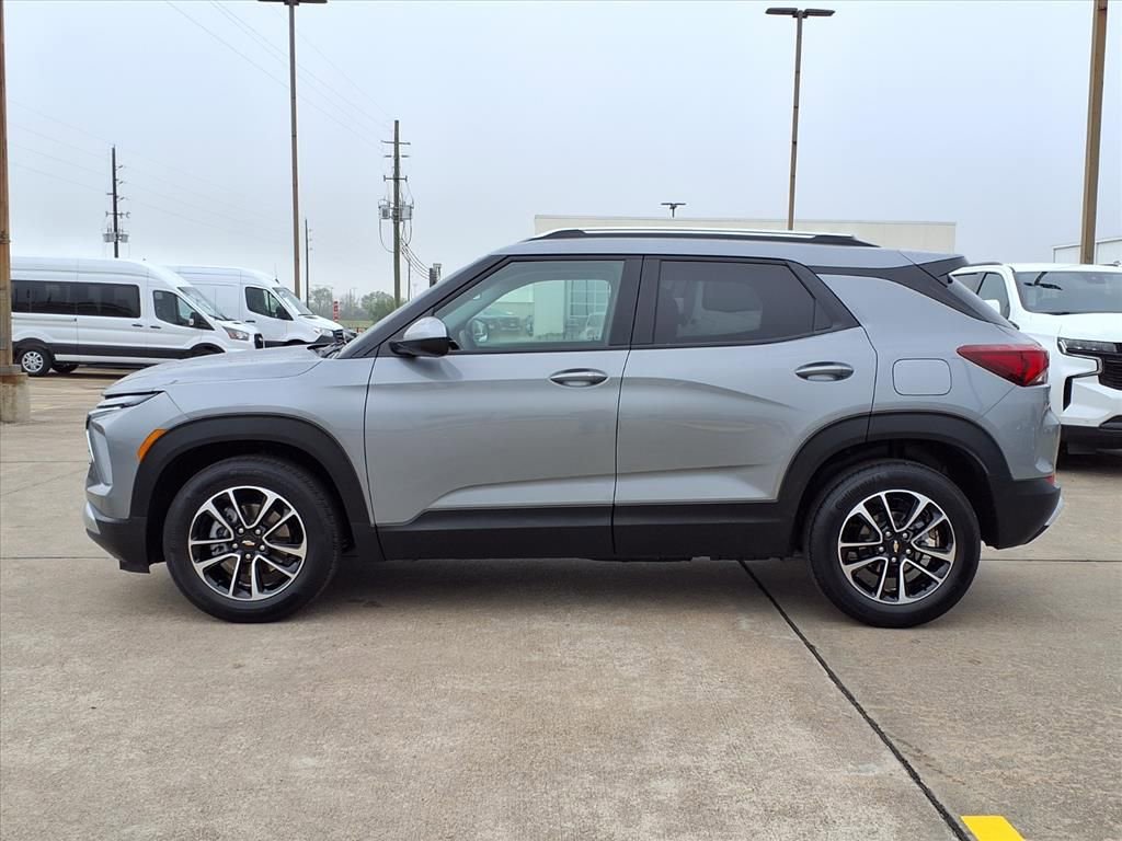 Used 2026 Chevrolet TrailBlazer LT image 3