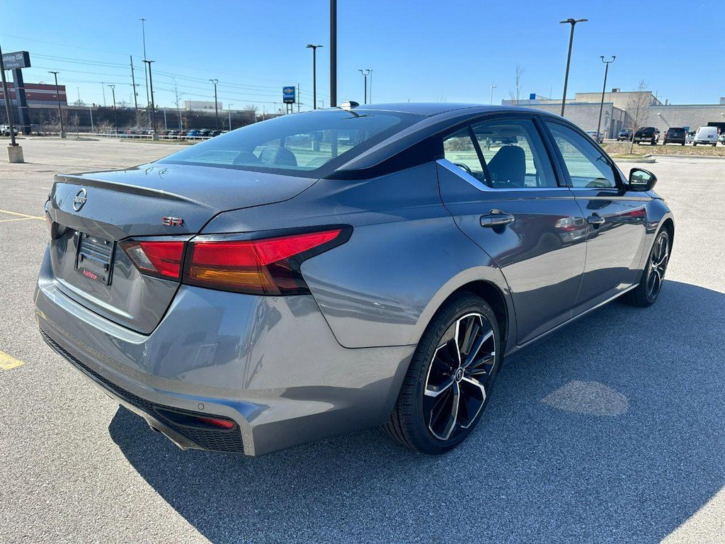 Used 2024 Nissan Altima 2.5 SR image 7