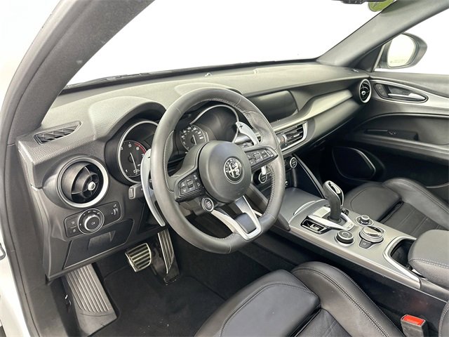 Used 2022 Alfa Romeo Stelvio Veloce image 21