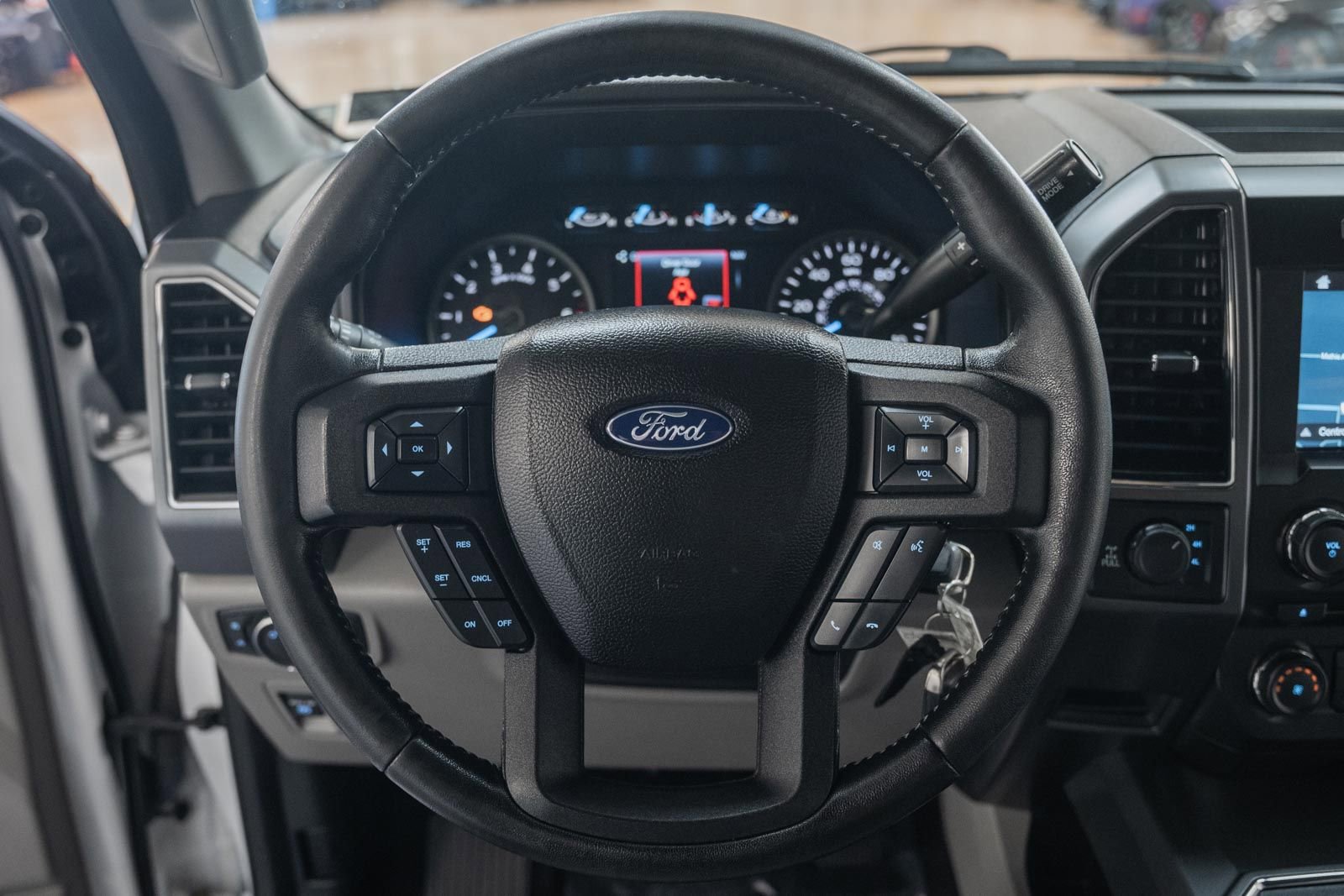 Used 2018 Ford F150 XLT w/ Equipment Group 302A Luxury image 34