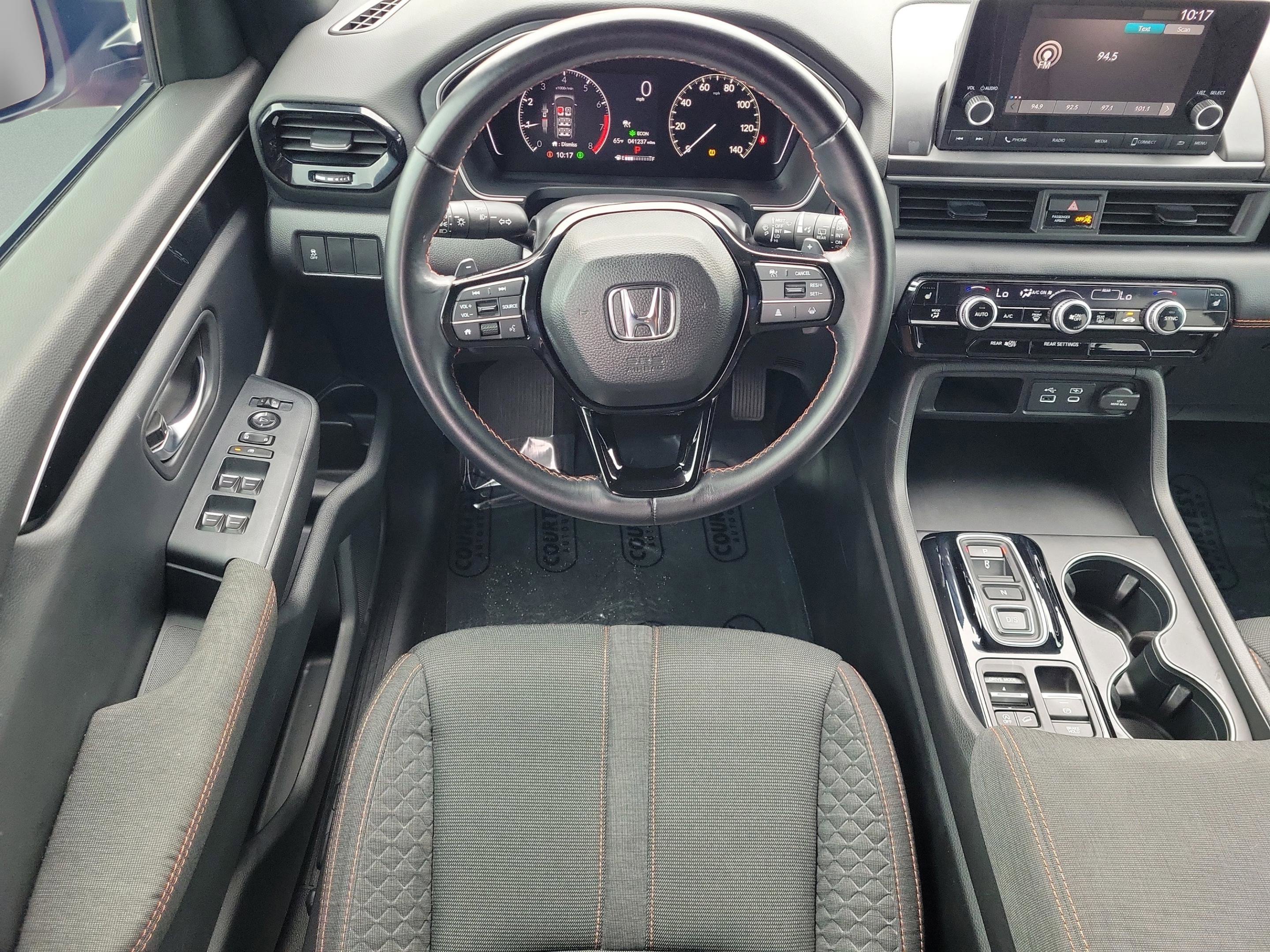 Used 2023 Honda Pilot Sport image 10