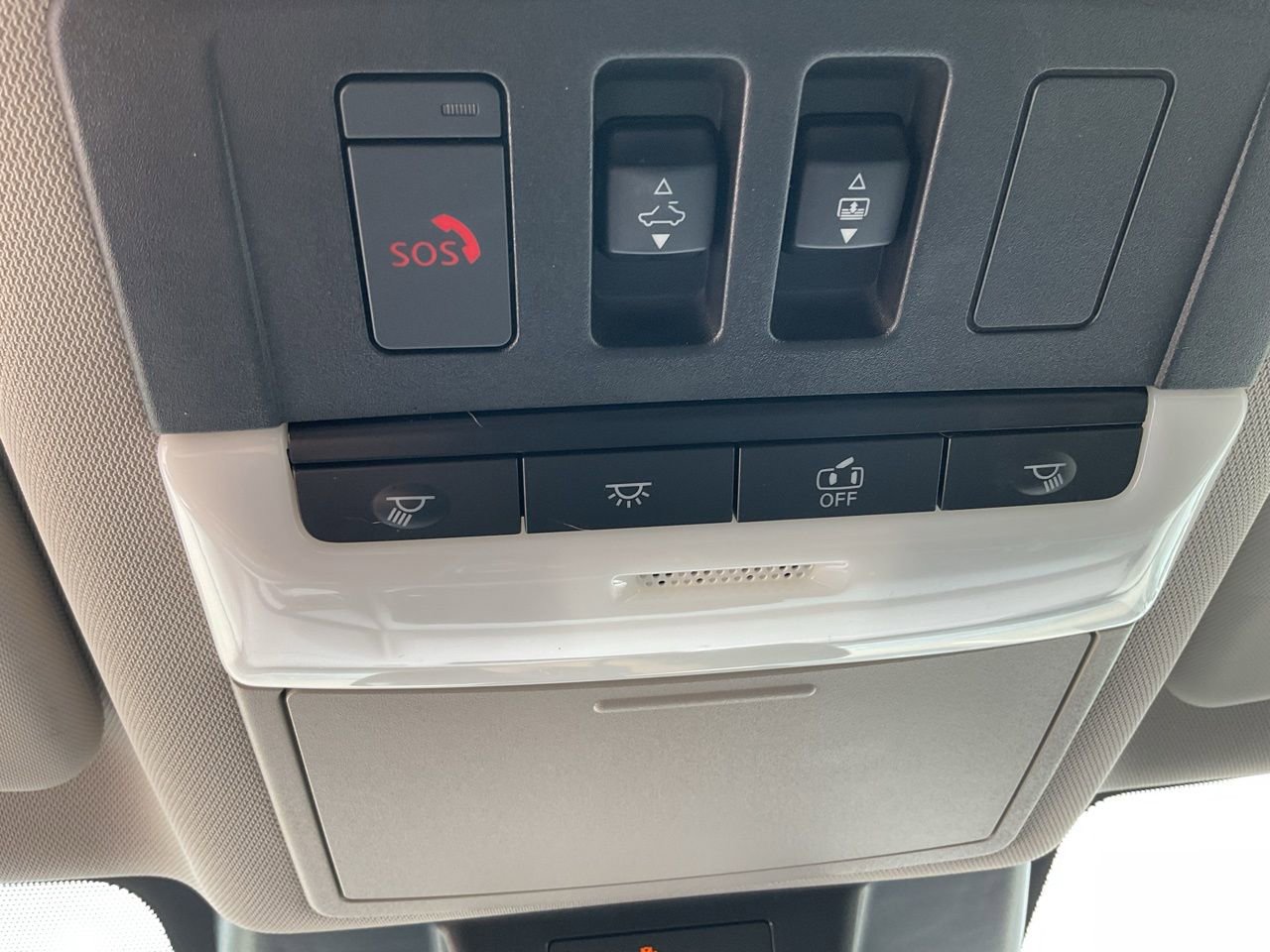 Used 2023 Nissan Rogue SL w/ SL Premium Package image 26