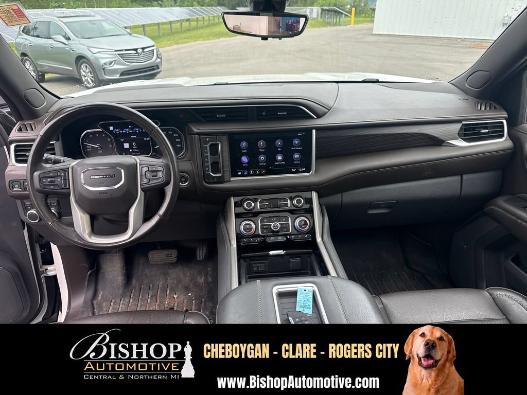 Used 2021 GMC Yukon Denali w/ Denali Premium Package AWD/4WD image 3