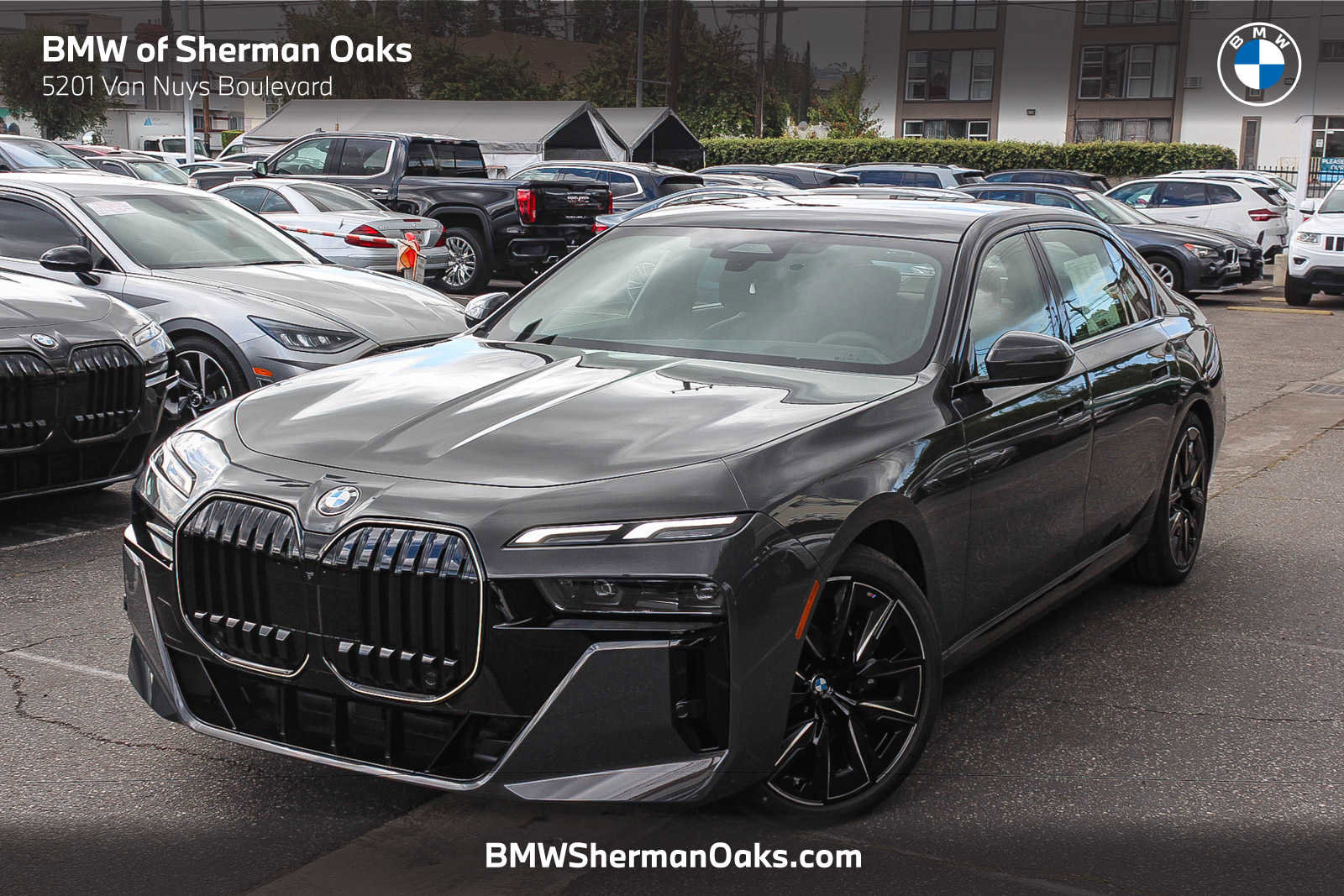 New 2026 BMW 740i w/ Premium Package RWD image 1