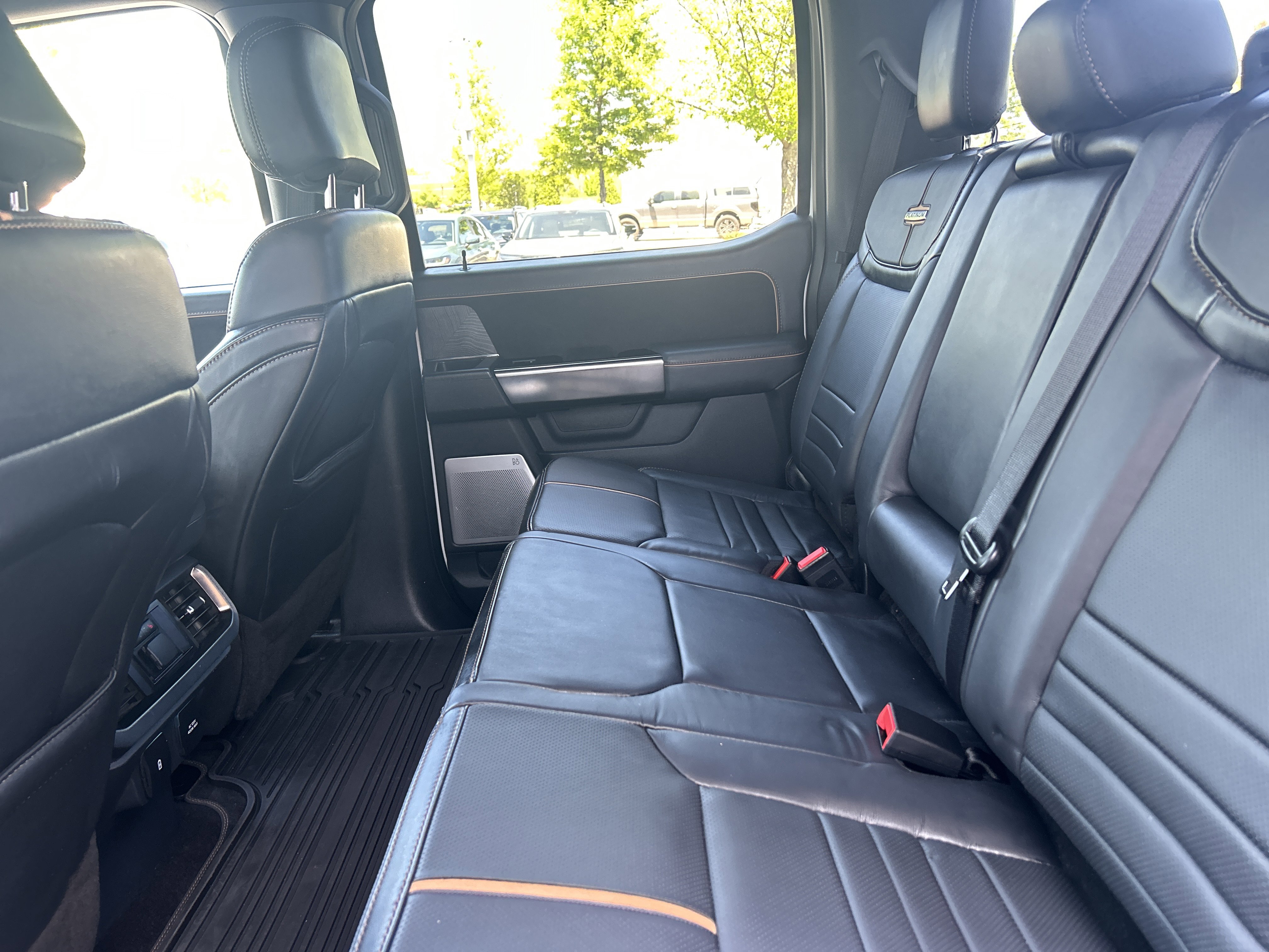 Used 2023 Ford F150 Platinum w/ FX4 Off-Road Package AWD/4WD image 31