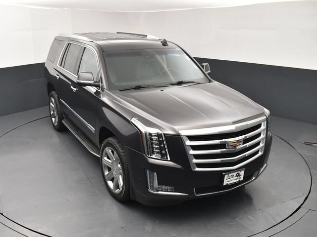 Used 2018 Cadillac Escalade Luxury AWD/4WD image 13