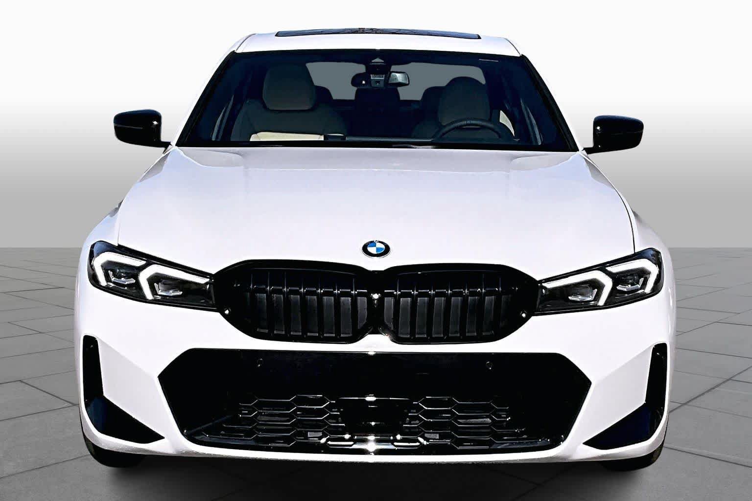 Used 2026 BMW 330i Sedan w/ M Sport Package RWD image 3