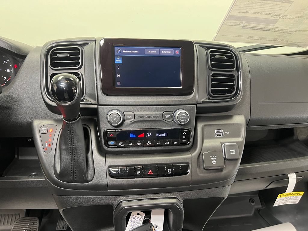 New 2025 RAM ProMaster 2500 w/ Convenience Group FWD image 8