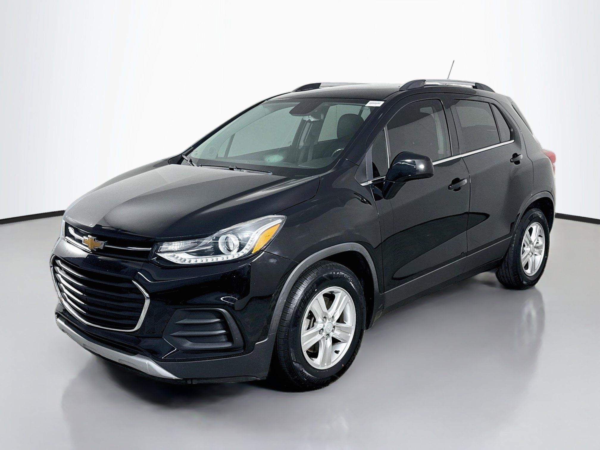 Used 2020 Chevrolet Trax LT FWD image 4