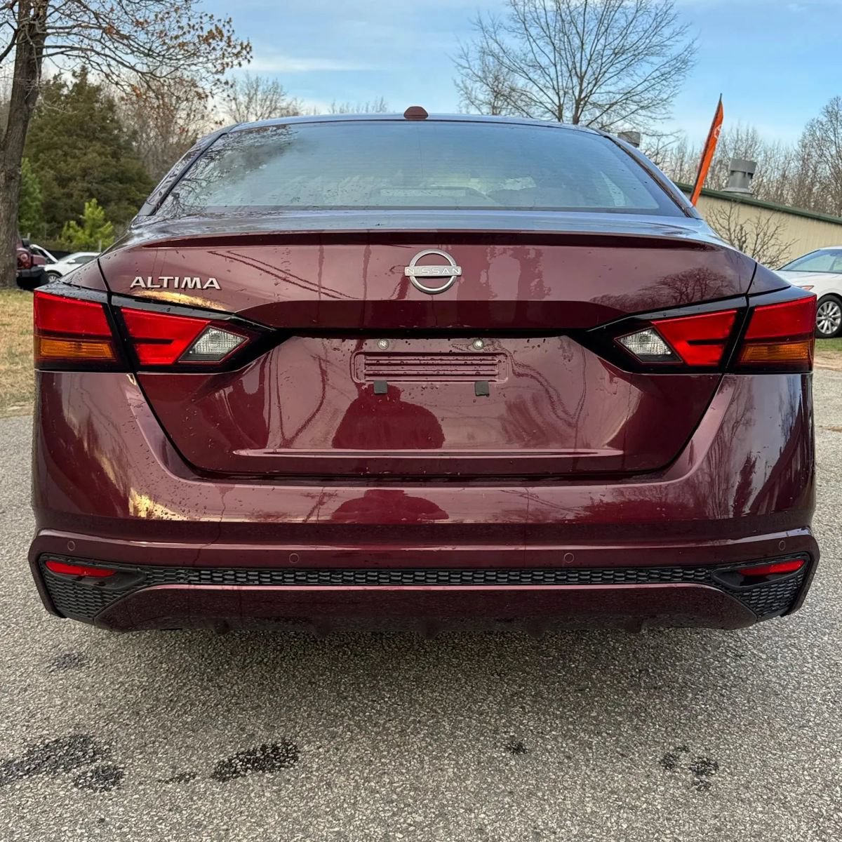 Used 2025 Nissan Altima 2.5 SV FWD image 5
