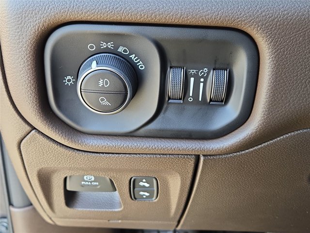 New 2026 RAM 1500 Laramie AWD/4WD image 54