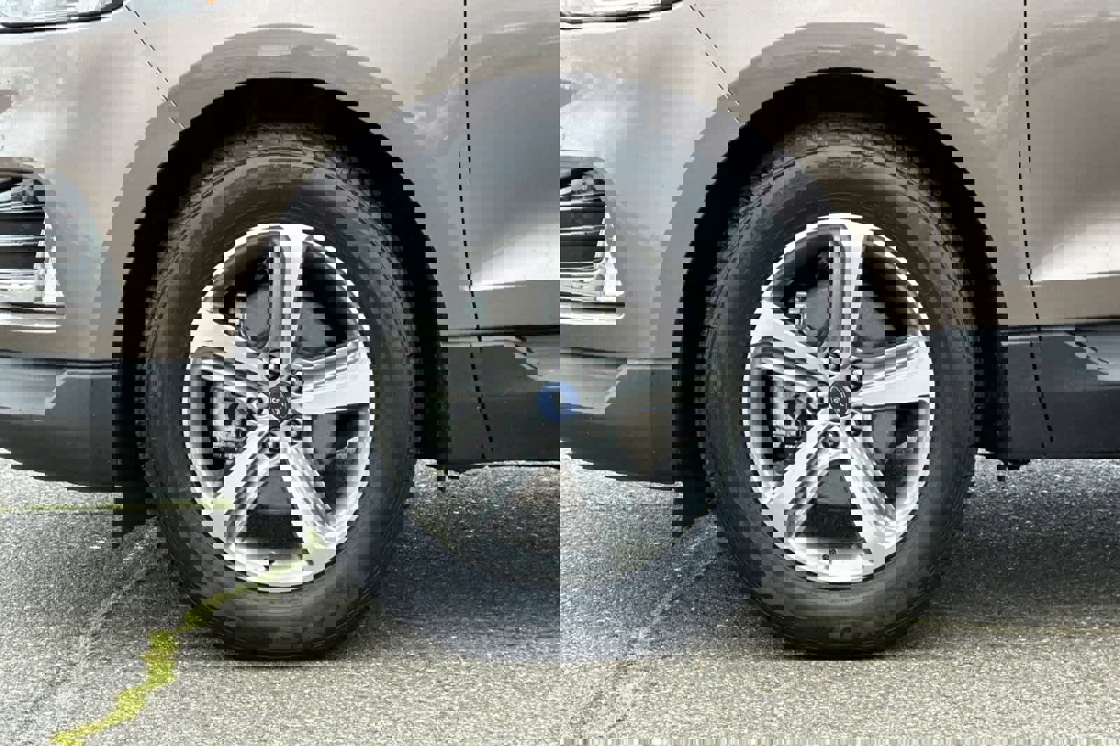 Used 2019 Ford Edge SEL w/ Equipment Group 201A image 32