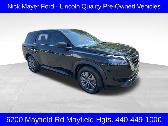 Used 2023 Nissan Pathfinder S w/ Cargo Package image 1