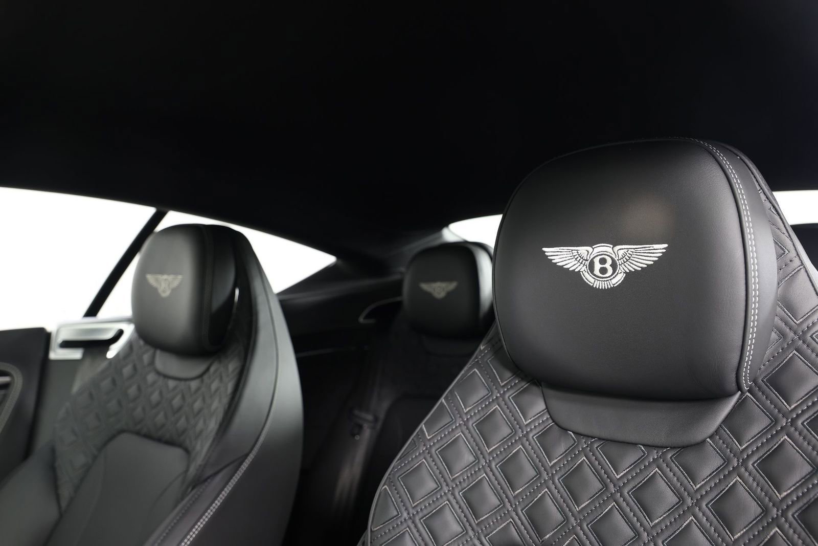 Used 2020 Bentley Continental GT image 28