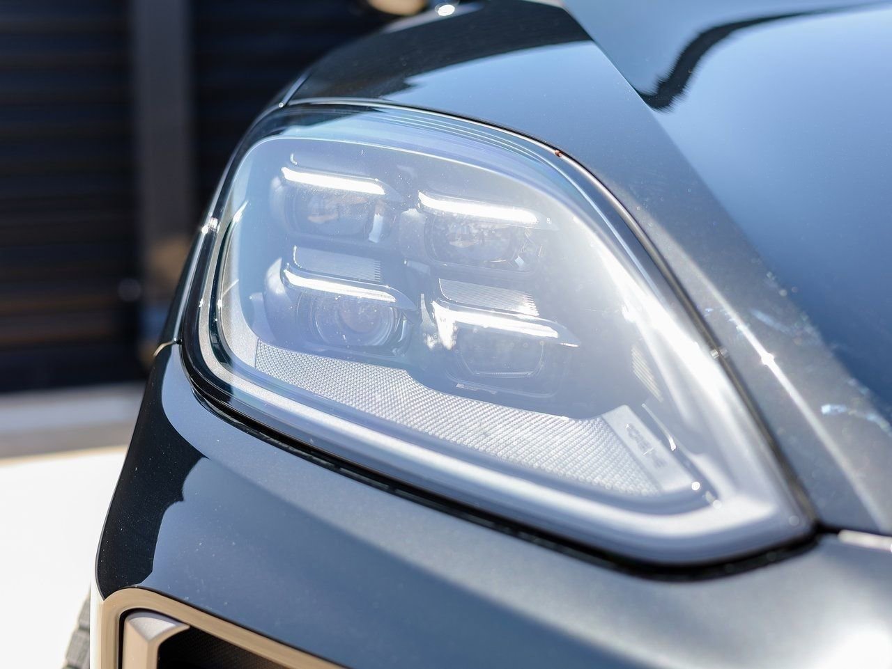 Certified 2025 Porsche Cayenne Turbo image 13