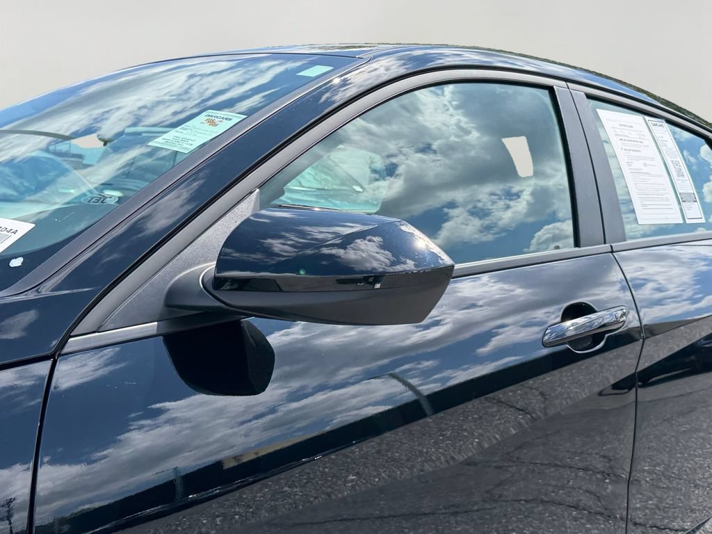 Used 2025 Hyundai Elantra Sport FWD image 28
