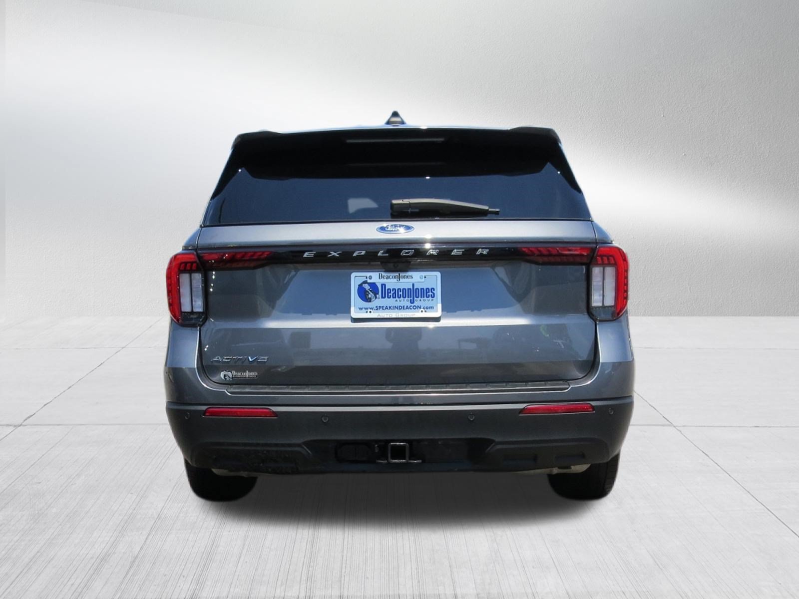 Used 2025 Ford Explorer Active RWD image 4