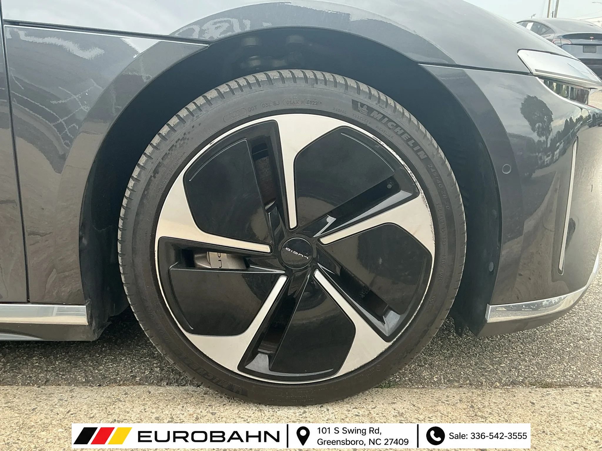 Used 2024 Lucid Air Touring AWD/4WD image 24