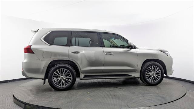 Used 2018 Lexus LX 570 4WD image 9