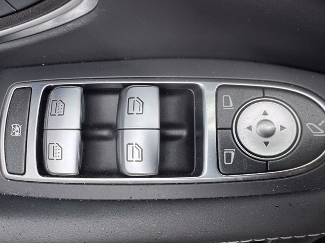 Used 2015 Mercedes-Benz S 600 image 10