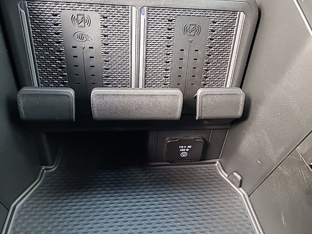 New 2026 RAM 1500 Laramie w/ Night Edition image 39